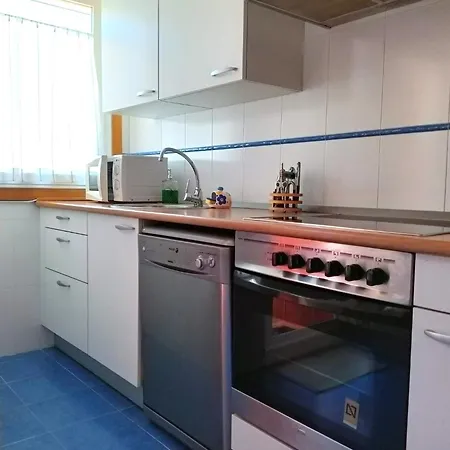 Διαμέρισμα 3 Bed Flat - Sleeps 6 - Pool - Garden - Parking Vilagarcia de Arousa